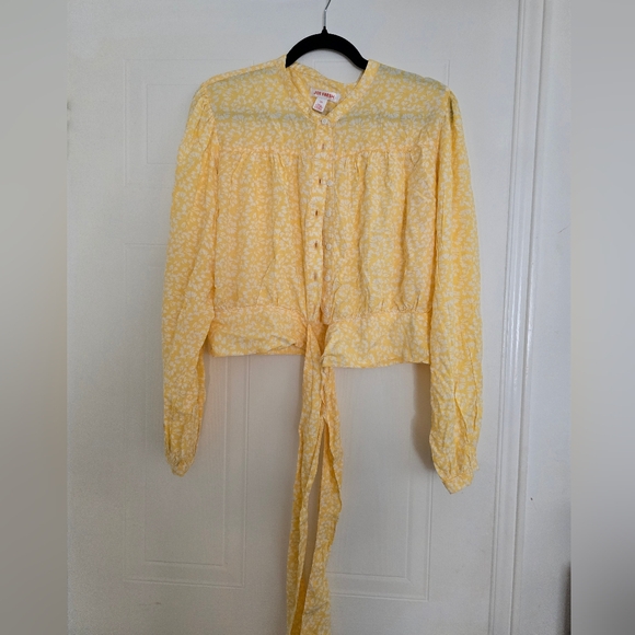 Top - Picture 3 of 3